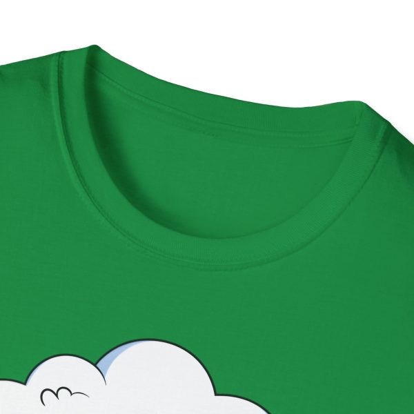 Tshirt Drapeau LGBT papillon assis sur un nuage dans le ciel design poétique et coloré pour sensibilisation et fierté LGBTQ+ shirt t-shirt - Image 87