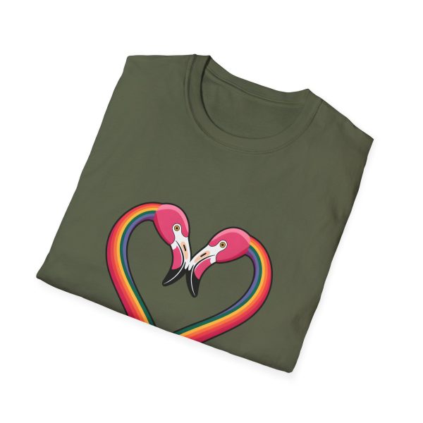 Tshirt Drapeau LGBT flamants roses en forme de coeur fond noir design romantique et symbolique pour célébrer l'amour LGBTQ+ t-shirt - Image 64