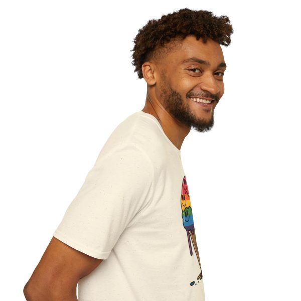 Tshirt Drapeau LGBT glace arc-en-ciel avec visages souriants design ludique et coloré pour célébrer la diversité et inclusion LGBTQ+ t-shirt - Image 47