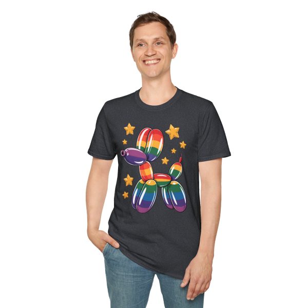 Tshirt Drapeau LGBT ballon en forme de chien avec étoiles design amusant et coloré pour soutien à la communauté LGBTQ+ et diversité t-shirt - Image 7