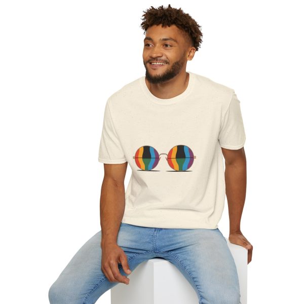 Tshirt Drapeau LGBT paire de lunettes sur fond noir design stylé et vibrant pour sensibilisation et soutien LGBTQ+ shirt t-shirt - Image 48