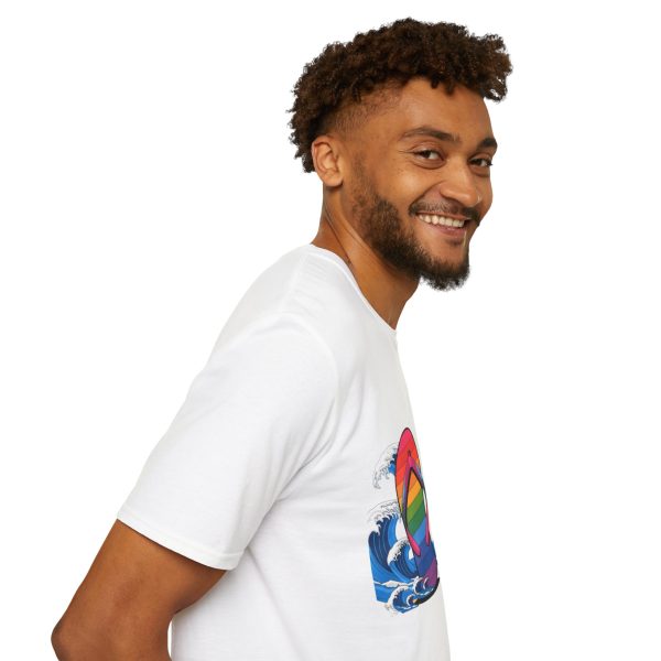 Tshirt LGBT+ tongs flottant dans l'eau design coloré et décontracté pour célébrer la fierté LGBTQ+ et l'amour universel shirt t-shirt - Image 23