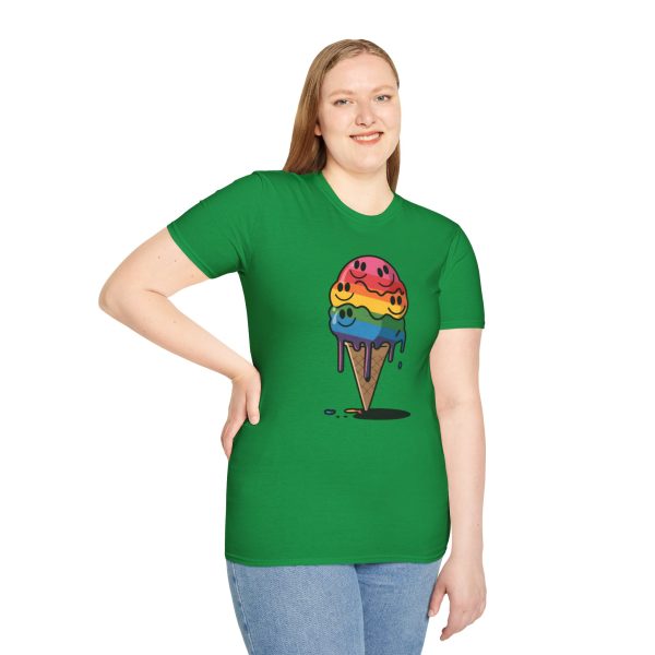 Tshirt Drapeau LGBT glace arc-en-ciel avec visages souriants design ludique et coloré pour célébrer la diversité et inclusion LGBTQ+ t-shirt - Image 89