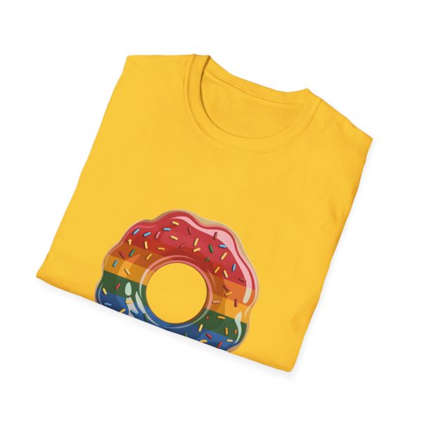 Tshirt Drapeau LGBT donut arc-en-ciel avec paillettes sur fond noir design coloré et amusant pour célébrer la diversité LGBTQ+ shirt t-shirt - Image 52