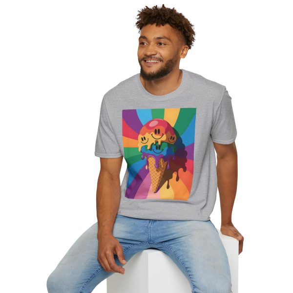 Tshirt Drapeau LGBT trois cônes de glace avec garnitures différentes design amusant et coloré pour célébrer la diversité LGBTQ+ t-shirt - Image 36