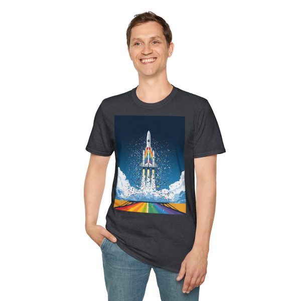 Tshirt LGBTQ+ fusée décolle dans le ciel design futuriste et inspirant pour célébrer la fierté et inclusion LGBTQ+ shirt t-shirt - Image 7