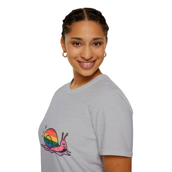 Tshirt Drapeau LGBT escargot avec coquille arc-en-ciel design amusant et coloré pour sensibilisation LGBTQ+ et fierté shirt t-shirt - Image 33