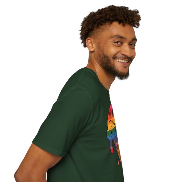 Tshirt LGBT+ cônes de glace avec visages souriants design amusant et mignon pour sensibilisation à la diversité et inclusion LGBTQ+ t-shirt - Image 83