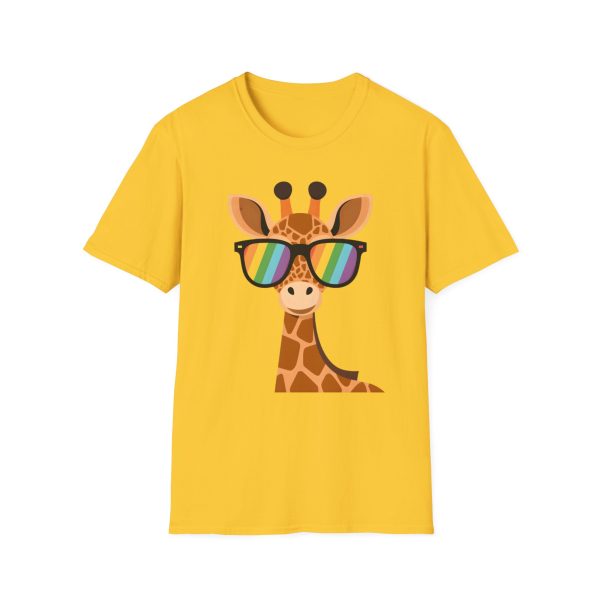 Tshirt LGBT+ girafe avec lunettes de soleil et rayure arc-en-ciel design humoristique et stylé pour fierté et soutien LGBTQ+ shirt t-shirt - Image 49