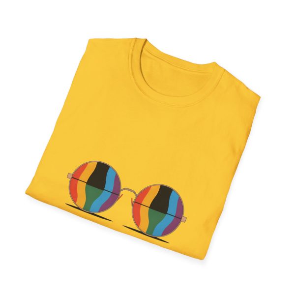 Tshirt Drapeau LGBT paire de lunettes sur fond noir design stylé et vibrant pour sensibilisation et soutien LGBTQ+ shirt t-shirt - Image 52