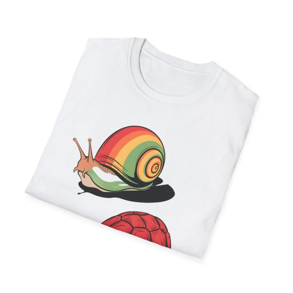 Tshirt Drapeau LGBT escargot et tortue sur fond noir design amusant pour sensibilisation et soutien à la diversité LGBTQ+ shirt t-shirt - Image 16