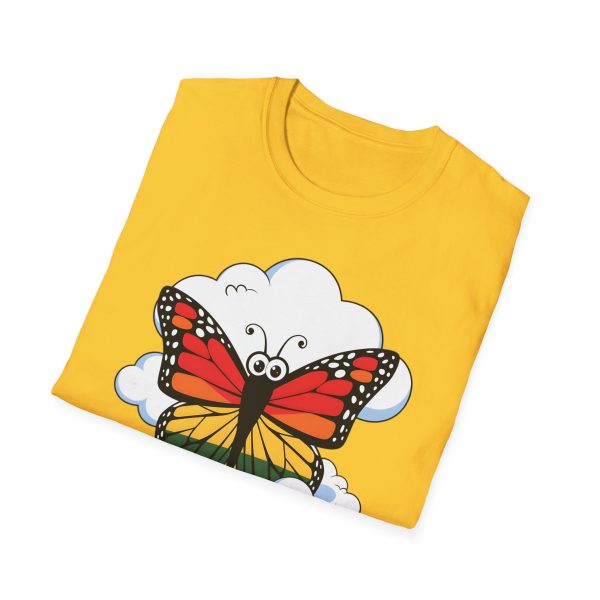 Tshirt Drapeau LGBT papillon assis sur un nuage dans le ciel design poétique et coloré pour sensibilisation et fierté LGBTQ+ shirt t-shirt - Image 52