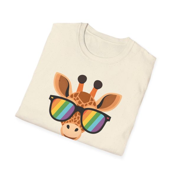 Tshirt LGBT+ girafe avec lunettes de soleil et rayure arc-en-ciel design humoristique et stylé pour fierté et soutien LGBTQ+ shirt t-shirt - Image 40