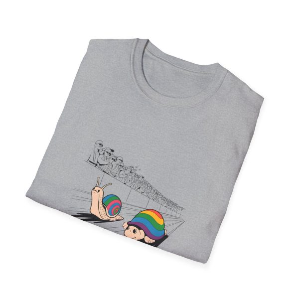 Tshirt LGBTQ+ deux escargots superposés design amusant pour célébrer la fierté et l'inclusion dans la communauté LGBT+ shirt t-shirt - Image 28