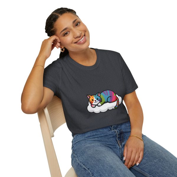 Tshirt LGBTQ+ chat allongé sur un nuage design mignon et apaisant pour célébrer l'amour et la diversité dans la communauté LGBTQ+ t-shirt - Image 10