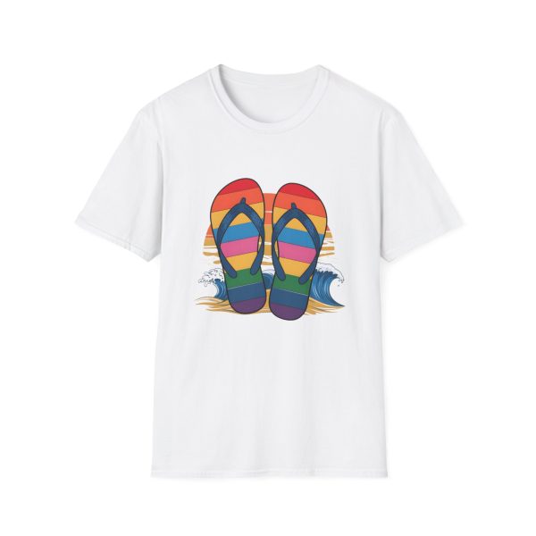 Tshirt LGBTQ+ tongs sur la plage design décontracté et estival pour célébrer la fierté et la diversité LGBTQ+ shirt t-shirt - Image 13