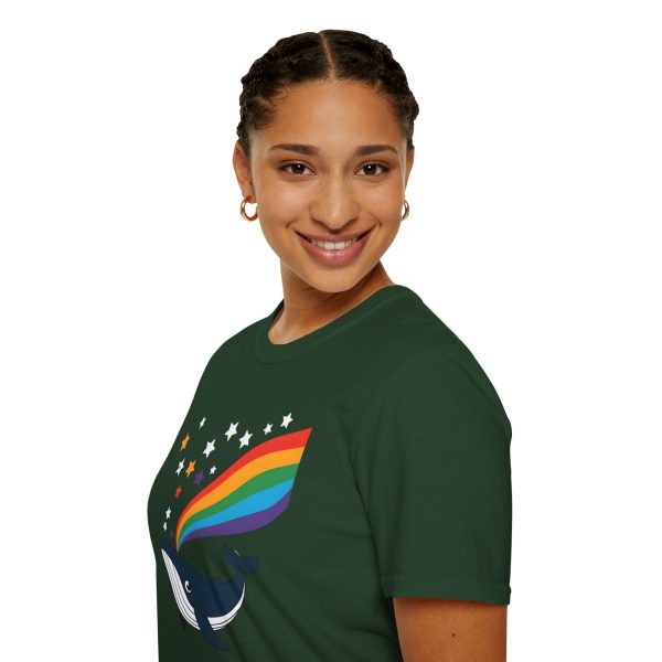 Tshirt LGBTQ+ baleine avec arc-en-ciel et étoiles design magique et coloré pour soutenir la diversité et inclusion LGBTQ+ shirt t-shirt - Image 81