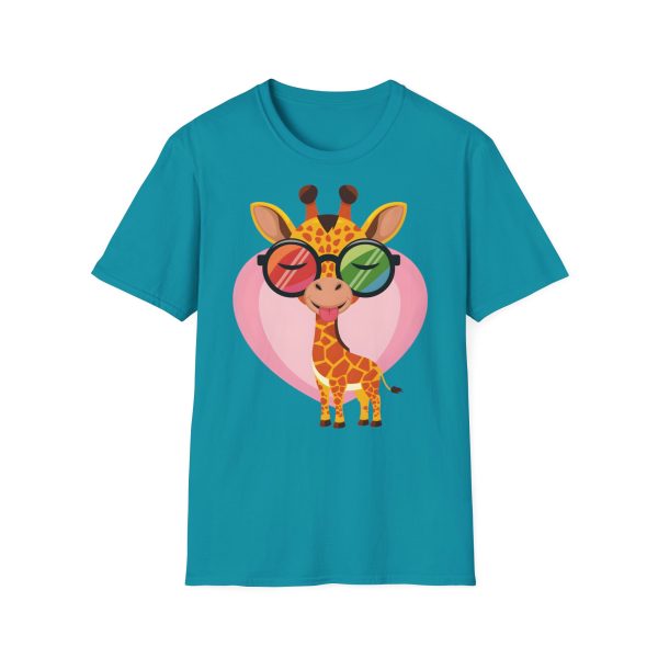 Tshirt LGBT+ girafe avec lunettes et coeur illustration colorée et amusante pour sensibilisation et soutien LGBTQ+ shirt t-shirt - Image 97