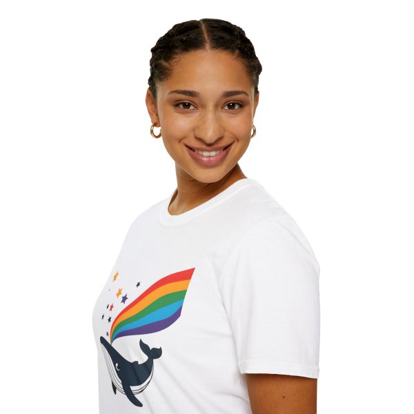 Tshirt LGBTQ+ baleine avec arc-en-ciel et étoiles design magique et coloré pour soutenir la diversité et inclusion LGBTQ+ shirt t-shirt - Image 21