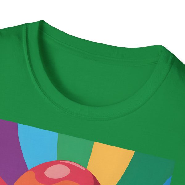 Tshirt Drapeau LGBT trois cônes de glace avec garnitures différentes design amusant et coloré pour célébrer la diversité LGBTQ+ t-shirt - Image 87