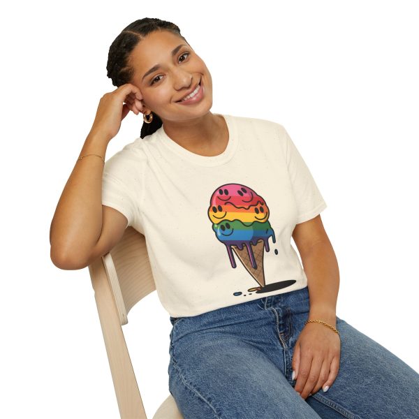 Tshirt Drapeau LGBT glace arc-en-ciel avec visages souriants design ludique et coloré pour célébrer la diversité et inclusion LGBTQ+ t-shirt - Image 46