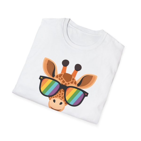 Tshirt LGBT+ girafe avec lunettes de soleil et rayure arc-en-ciel design humoristique et stylé pour fierté et soutien LGBTQ+ shirt t-shirt - Image 16