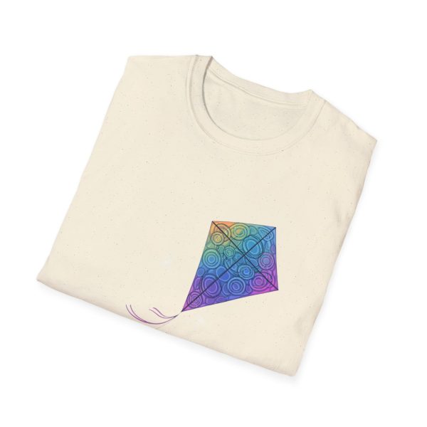 Tshirt Drapeau LGBT cerf-volant coloré volant dans la nuit design symbolique pour célébrer la liberté et la fierté LGBTQ+ shirt t-shirt - Image 40