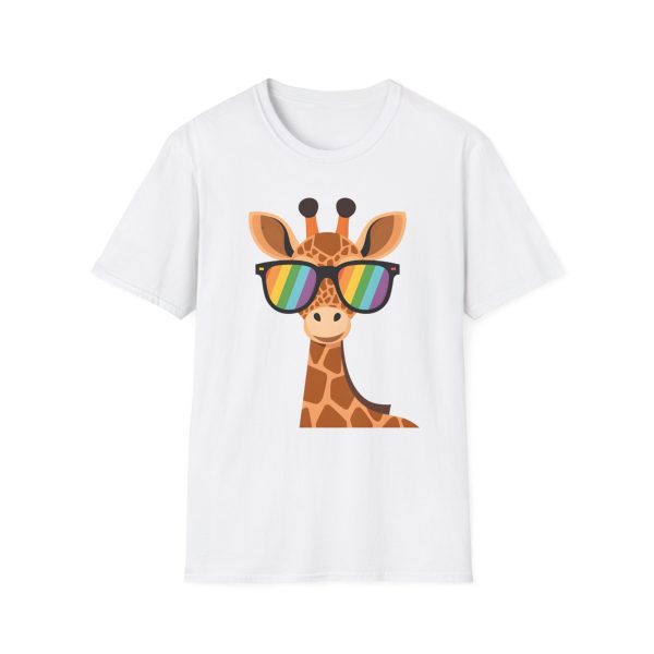 Tshirt LGBT+ girafe avec lunettes de soleil et rayure arc-en-ciel design humoristique et stylé pour fierté et soutien LGBTQ+ shirt t-shirt - Image 13