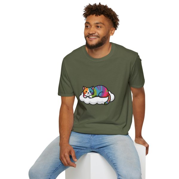 Tshirt LGBTQ+ chat allongé sur un nuage design mignon et apaisant pour célébrer l'amour et la diversité dans la communauté LGBTQ+ t-shirt - Image 72