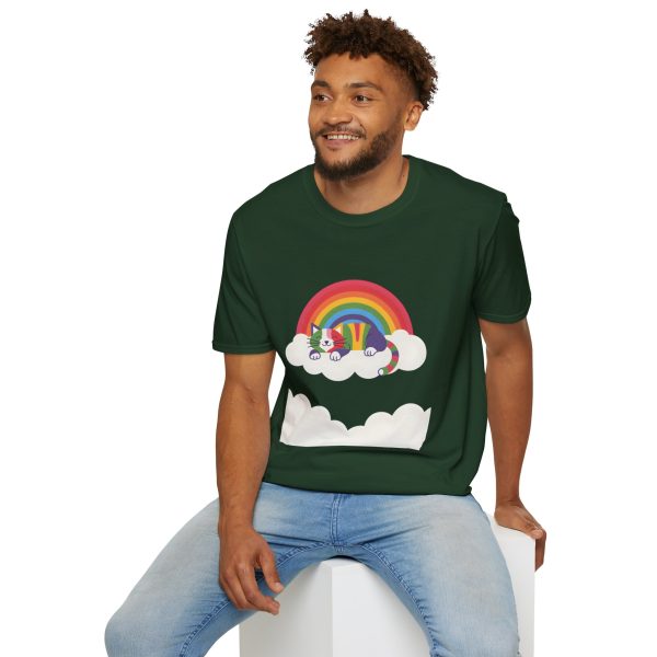 Tshirt LGBTQ+ chat dormant sur un nuage avec arc-en-ciel en arrière-plan design mignon et apaisant pour fierté LGBTQ+ shirt t-shirt - Image 84