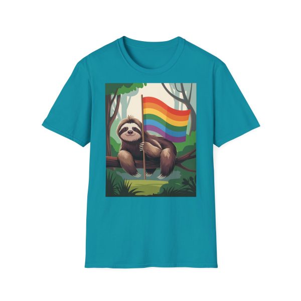 Tshirt Drapeau LGBT paresseux assis sur un arbre tenant un drapeau arc-en-ciel design décontracté et coloré pour fierté LGBTQ+ shirt t-shirt - Image 97