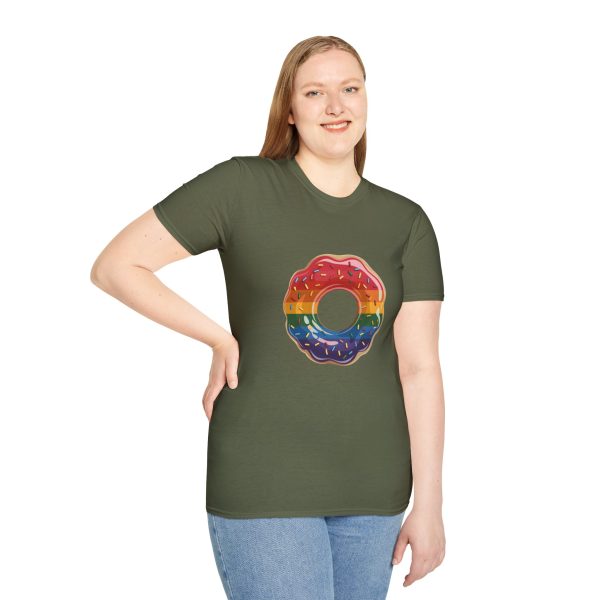 Tshirt Drapeau LGBT donut arc-en-ciel avec paillettes sur fond noir design coloré et amusant pour célébrer la diversité LGBTQ+ shirt t-shirt - Image 65