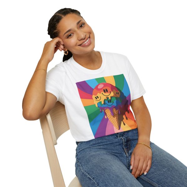 Tshirt Drapeau LGBT trois cônes de glace avec garnitures différentes design amusant et coloré pour célébrer la diversité LGBTQ+ t-shirt - Image 22