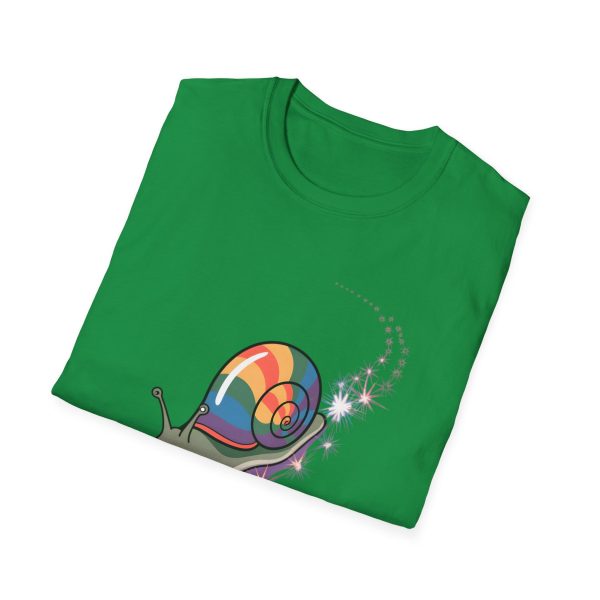 Tshirt LGBT+ escargot avec coquille colorée sur son dos design original et mignon pour célébrer la diversité et fierté LGBTQ+ shirt t-shirt - Image 88