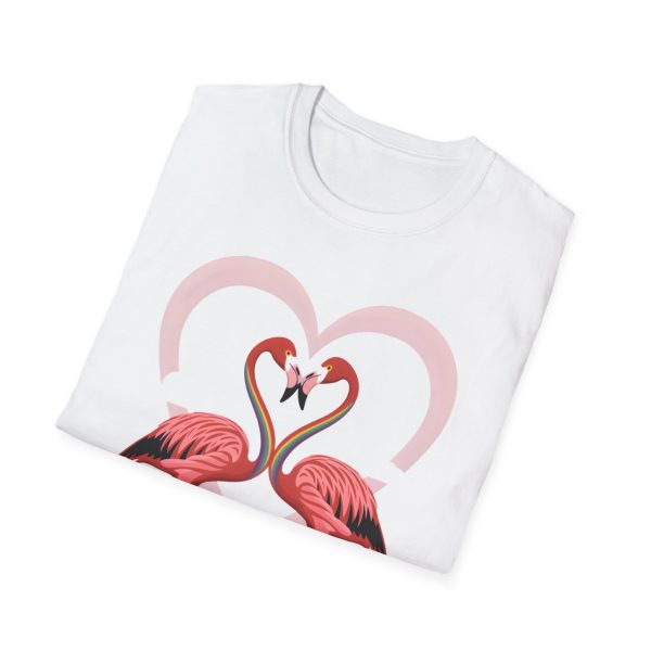 Tshirt LGBTQ+ flamants roses formant un coeur design symbolique et symbolique pour célébrer l'amour et la diversité LGBTQ+ shirt t-shirt - Image 16