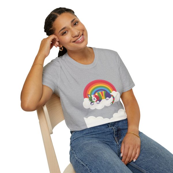 Tshirt LGBTQ+ chat dormant sur un nuage avec arc-en-ciel en arrière-plan design mignon et apaisant pour fierté LGBTQ+ shirt t-shirt - Image 34