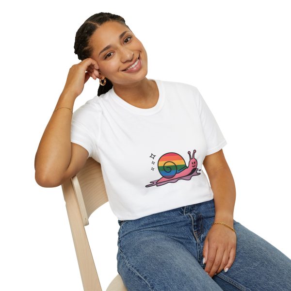 Tshirt Drapeau LGBT escargot avec coquille arc-en-ciel design amusant et coloré pour sensibilisation LGBTQ+ et fierté shirt t-shirt - Image 22