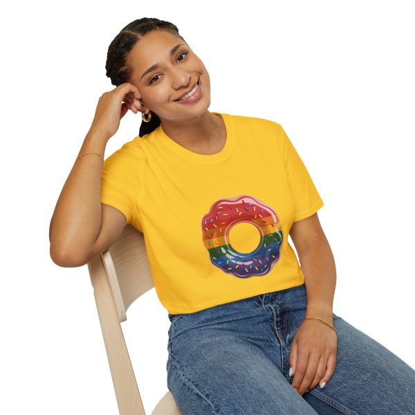 Tshirt Drapeau LGBT donut arc-en-ciel avec paillettes sur fond noir design coloré et amusant pour célébrer la diversité LGBTQ+ shirt t-shirt - Image 58