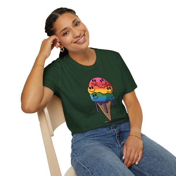 Tshirt Drapeau LGBT glace arc-en-ciel avec visages souriants design ludique et coloré pour célébrer la diversité et inclusion LGBTQ+ t-shirt - Image 82