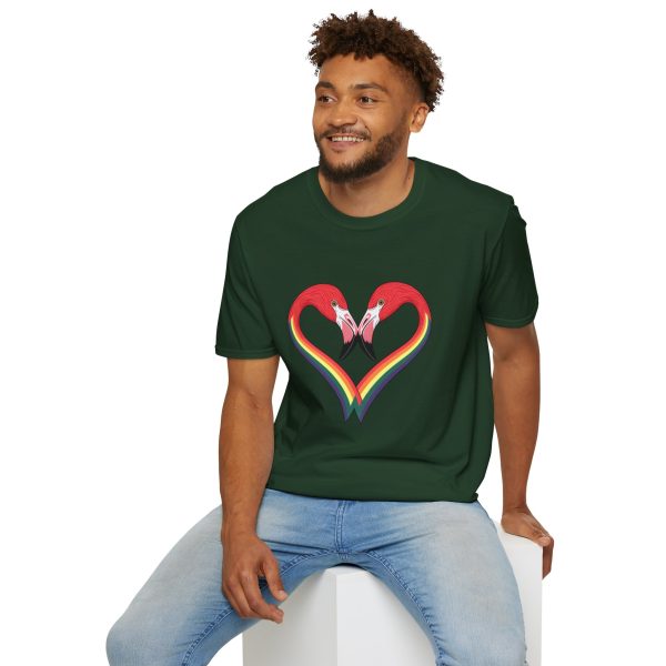 Tshirt LGBT+ flamants roses formant un coeur design symbolique pour célébration de l'amour et fierté LGBTQ+ et diversité shirt t-shirt - Image 84