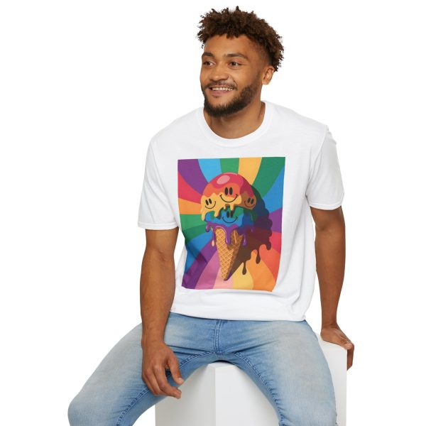 Tshirt Drapeau LGBT trois cônes de glace avec garnitures différentes design amusant et coloré pour célébrer la diversité LGBTQ+ t-shirt - Image 24