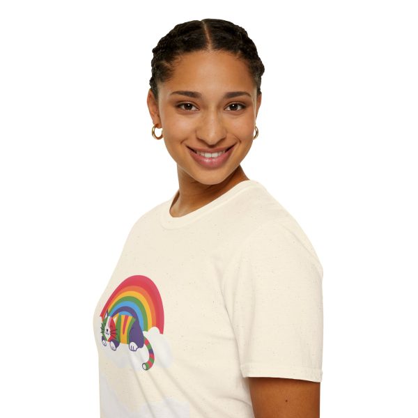 Tshirt LGBTQ+ chat dormant sur un nuage avec arc-en-ciel en arrière-plan design mignon et apaisant pour fierté LGBTQ+ shirt t-shirt - Image 45