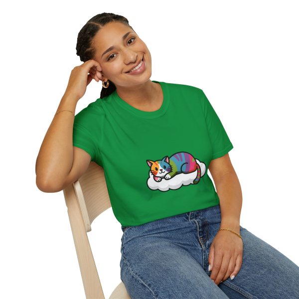 Tshirt LGBTQ+ chat allongé sur un nuage design mignon et apaisant pour célébrer l'amour et la diversité dans la communauté LGBTQ+ t-shirt - Image 94