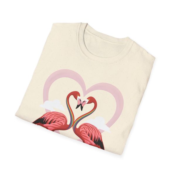 Tshirt LGBTQ+ flamants roses formant un coeur design symbolique et symbolique pour célébrer l'amour et la diversité LGBTQ+ shirt t-shirt - Image 40