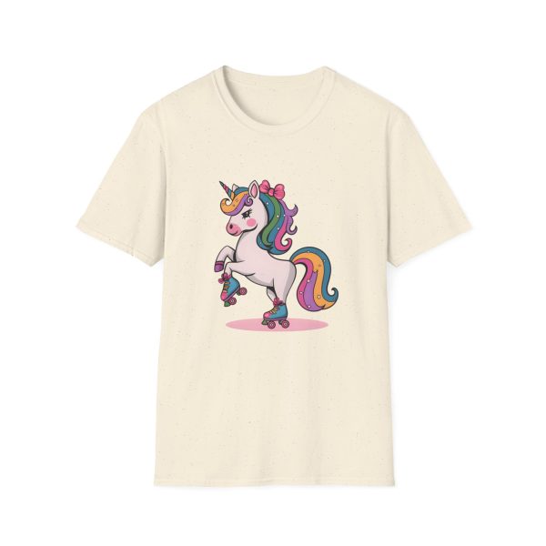 Tshirt Drapeau LGBT licorne sur un skateboard sur fond noir design vibrant et stylé pour sensibilisation à la diversité LGBTQ+ shirt t-shirt - Image 37