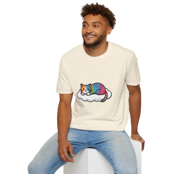 Tshirt LGBTQ+ chat allongé sur un nuage design mignon et apaisant pour célébrer l'amour et la diversité dans la communauté LGBTQ+ t-shirt - Image 48