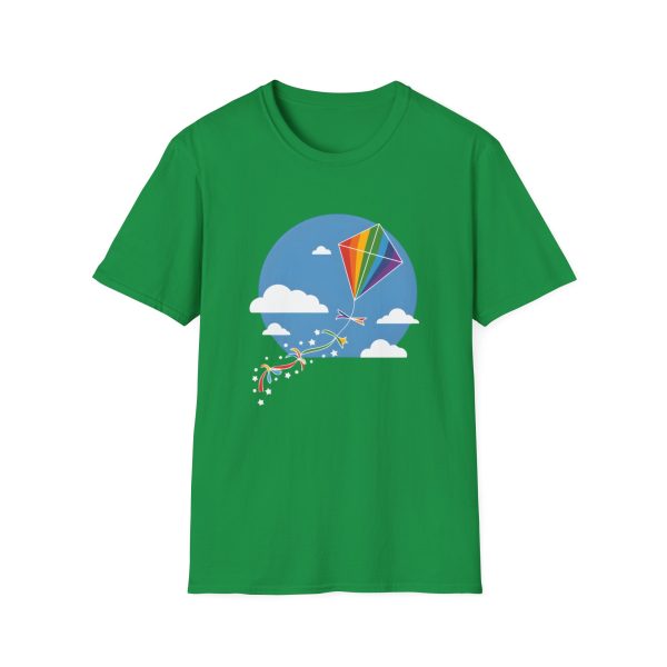 Tshirt LGBT+ cerf-volant avec queue arc-en-ciel volant dans le ciel design joyeux et coloré pour fierté LGBTQ+ shirt t-shirt - Image 85