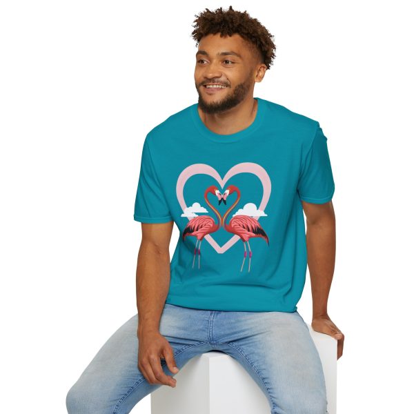 Tshirt LGBTQ+ flamants roses formant un coeur design symbolique et symbolique pour célébrer l'amour et la diversité LGBTQ+ shirt t-shirt - Image 108