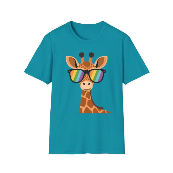 Tshirt LGBT+ girafe avec lunettes de soleil et rayure arc-en-ciel design humoristique et stylé pour fierté et soutien LGBTQ+ shirt t-shirt - Image 97