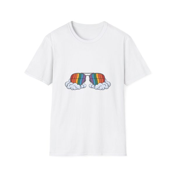 Tshirt LGBTQ+ lunettes de soleil arc-en-ciel avec nuages sur fond noir design stylé et éclatant pour célébrer la diversité LGBTQ+ t-shirt - Image 13